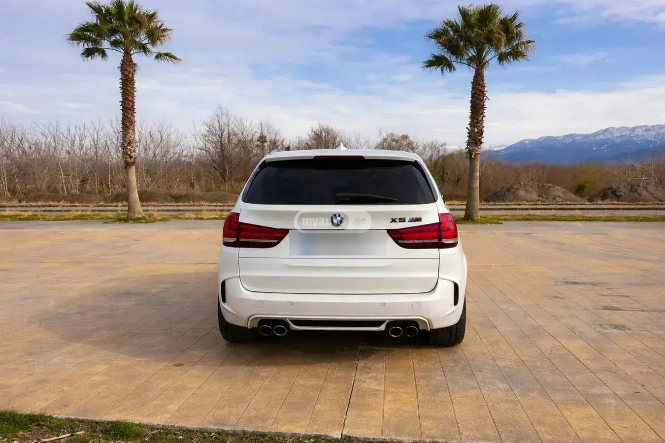 BMW X5 M 2017 — photo 2