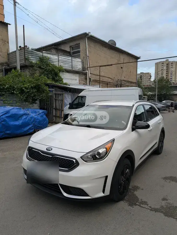 Kia Niro 2017 — photo 2