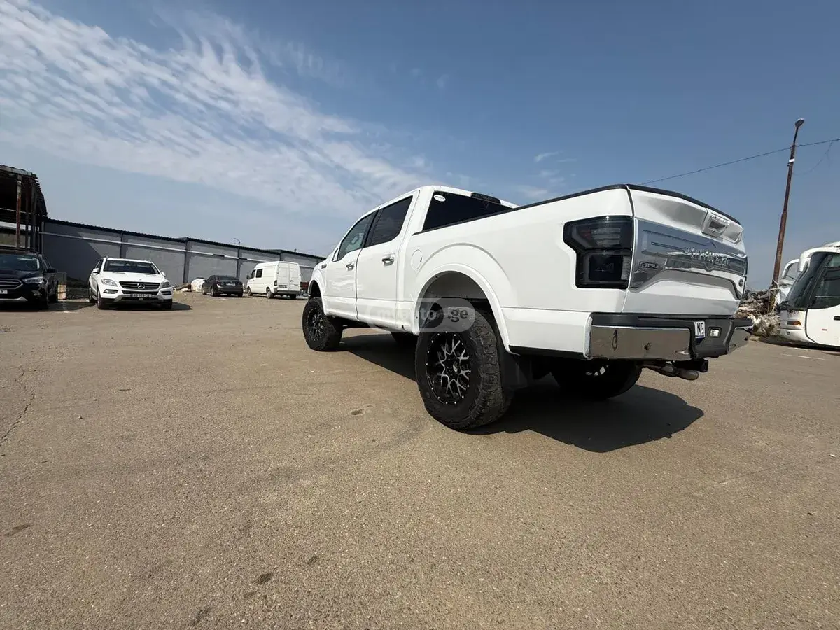 Ford F-150 2015 — photo 2