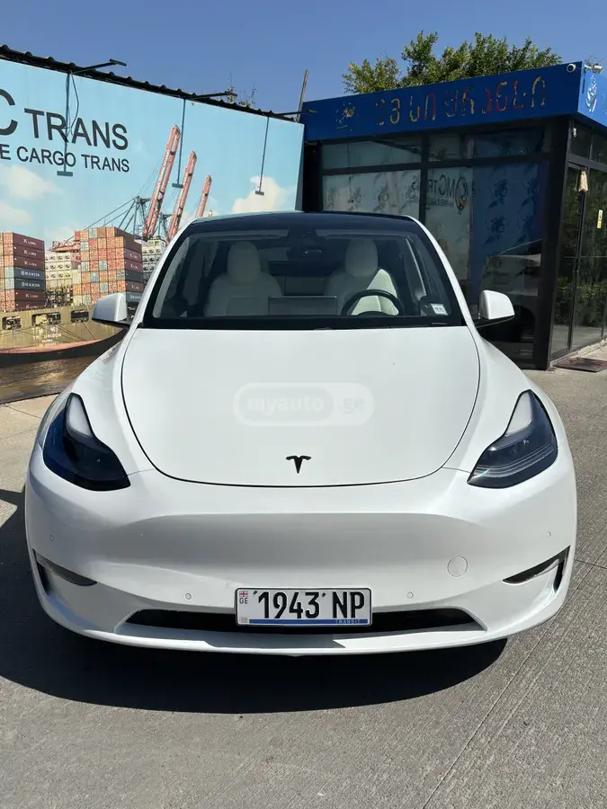 Tesla Model Y 2020 — photo 2