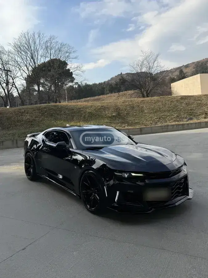 Chevrolet Camaro 2022 — photo 2