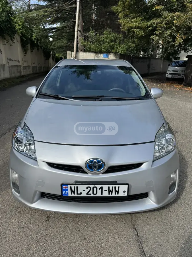 Toyota Prius 2011 — photo 2
