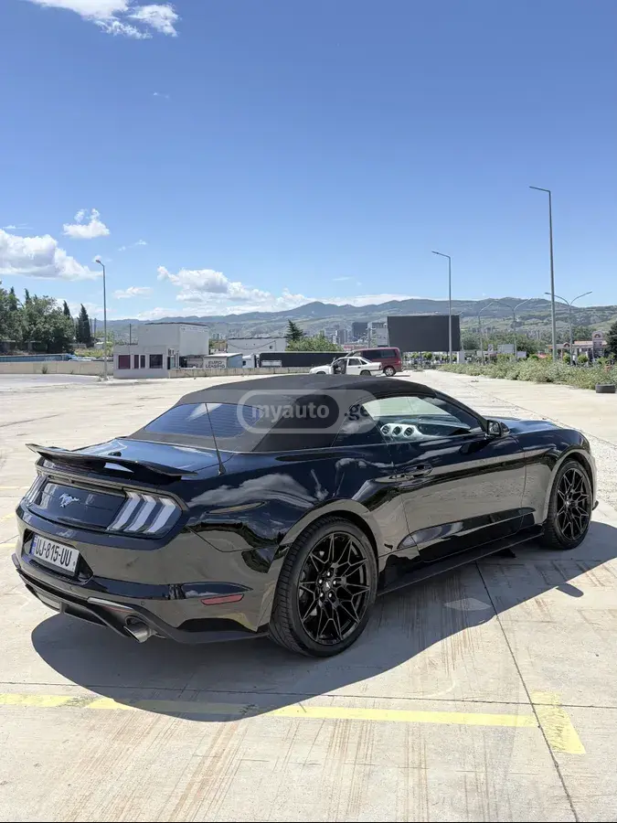 Ford Mustang 2023 — photo 2
