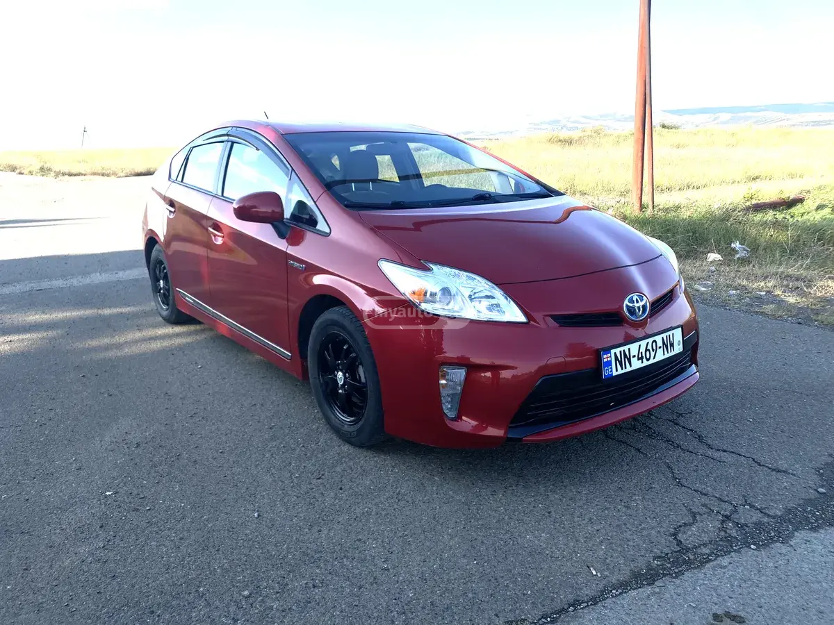 Toyota Prius 2013 — photo 2