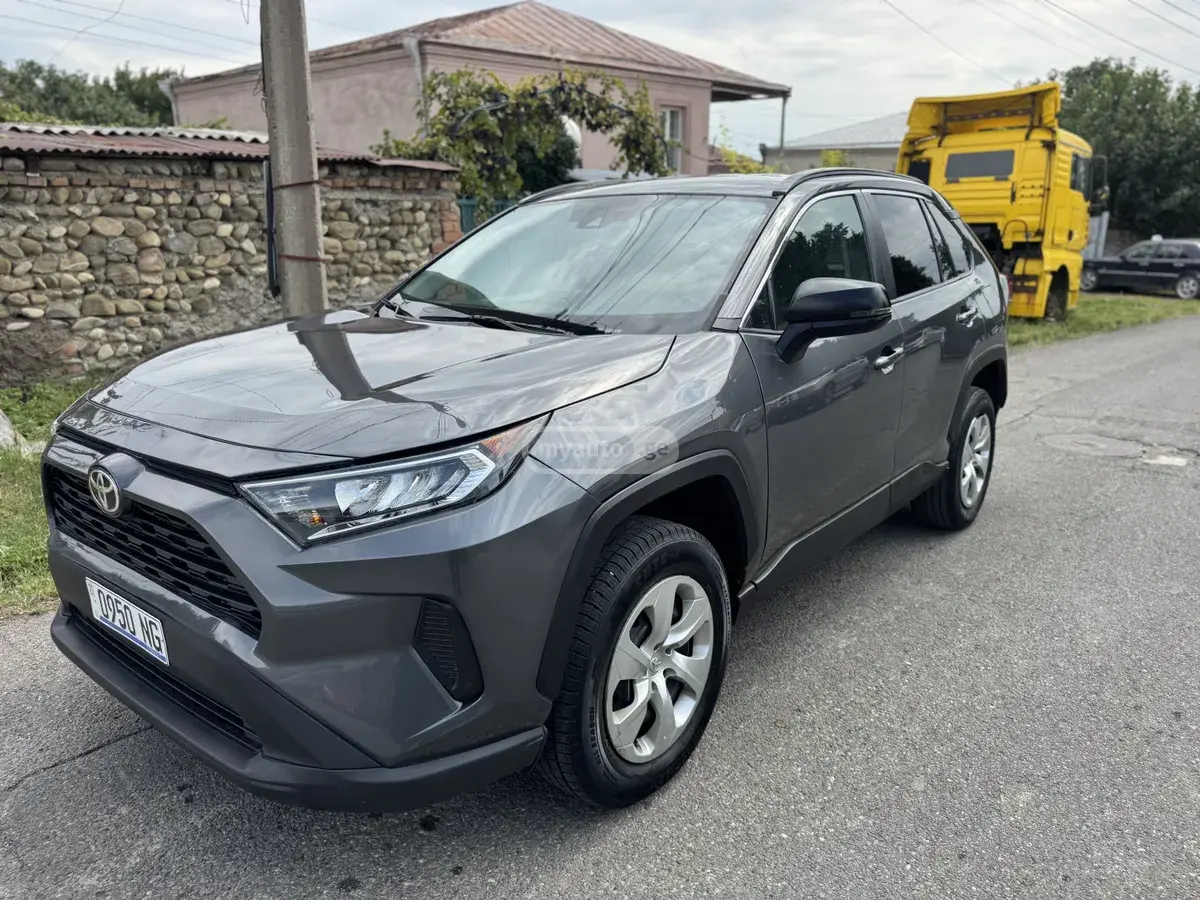 Toyota RAV4 2021 — photo 2