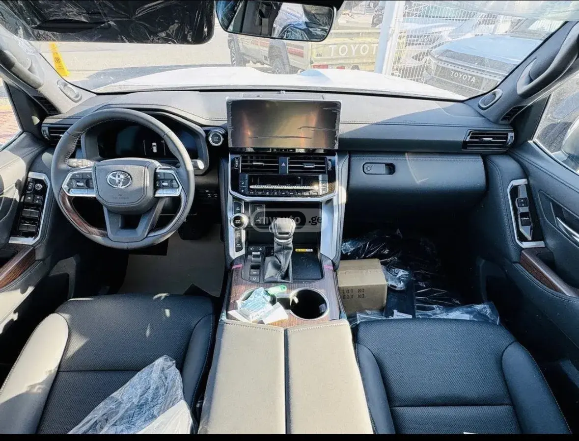 Toyota Land Cruiser 2026 — photo 2