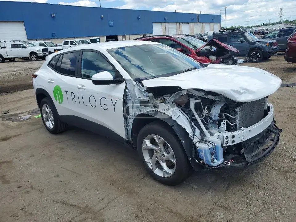 Chevrolet Trax 2024 — photo 2