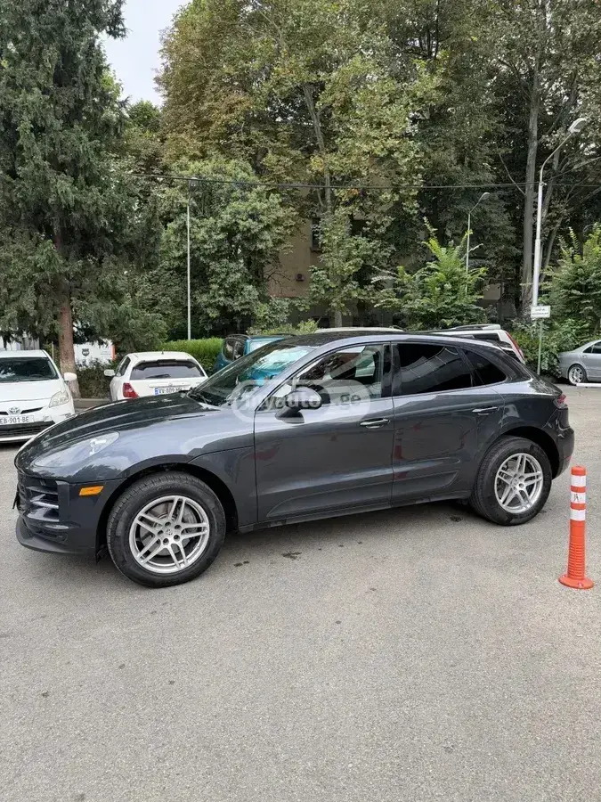Porsche Macan 2019 — photo 2