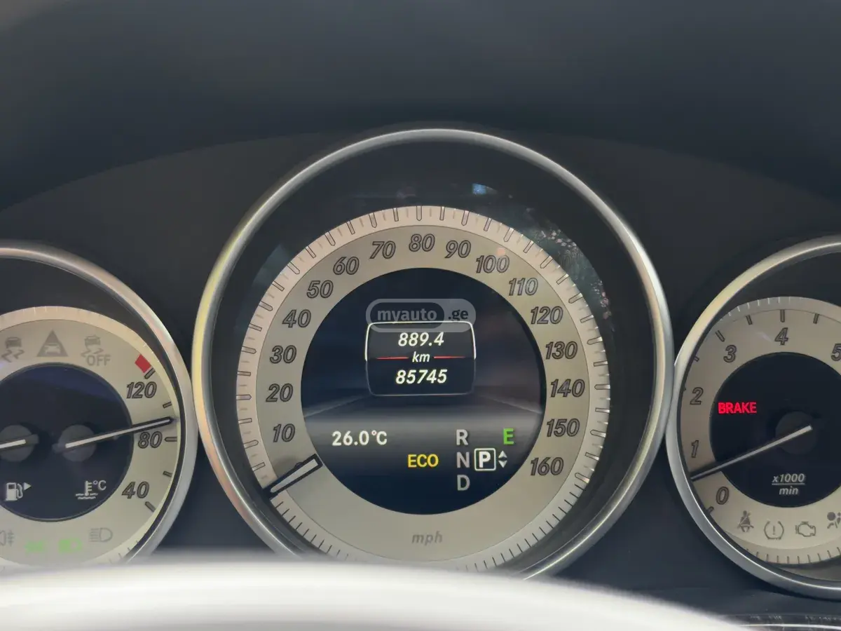 Mercedes-Benz E 350 2014 — photo 2