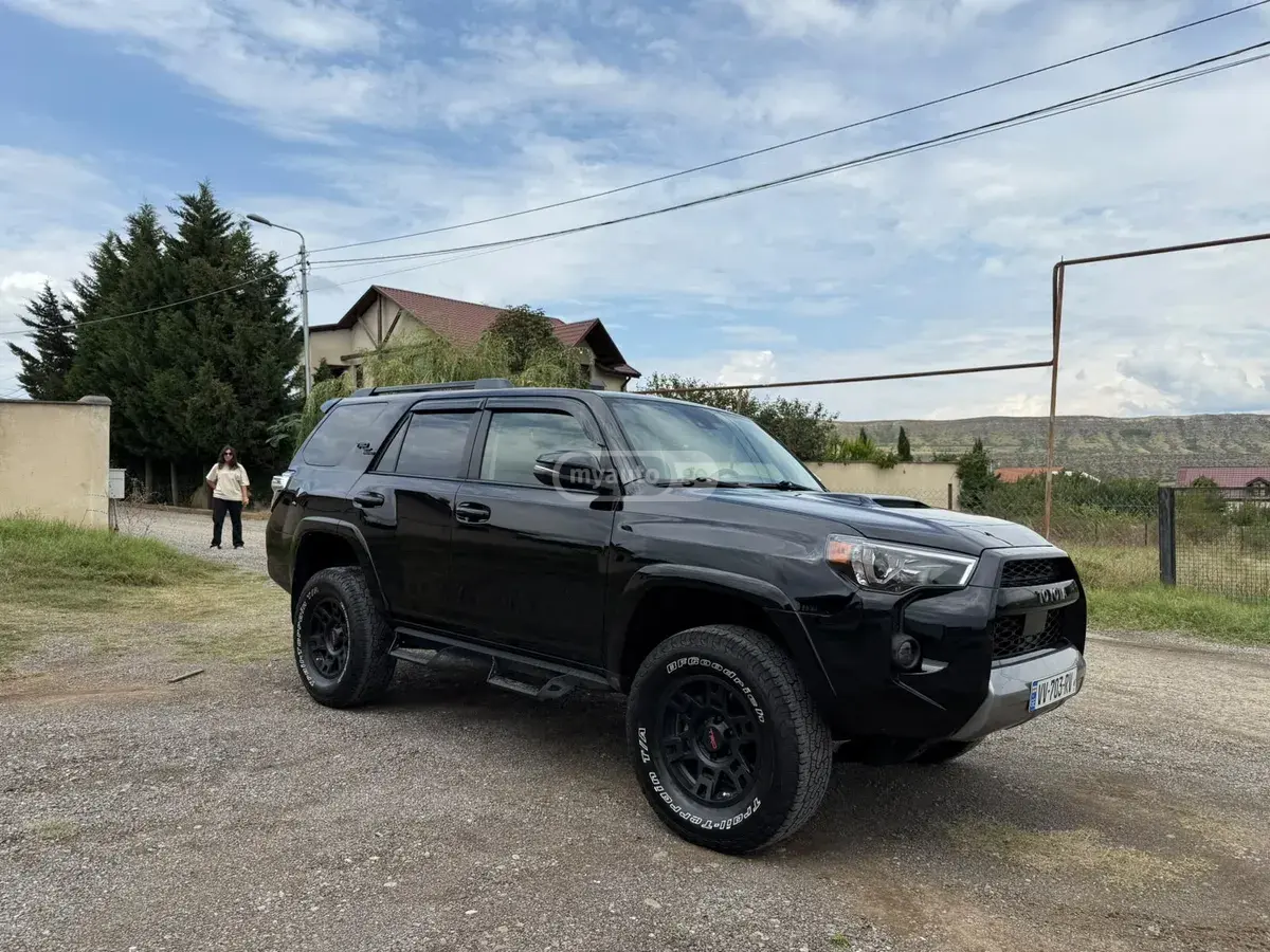 Toyota 4Runner 2020 — photo 2