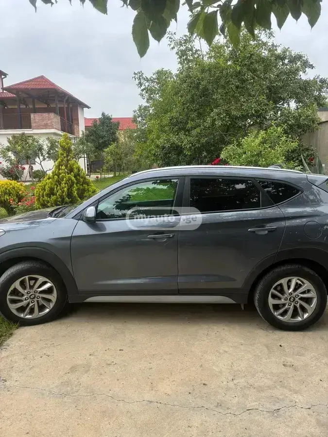 Hyundai Tucson