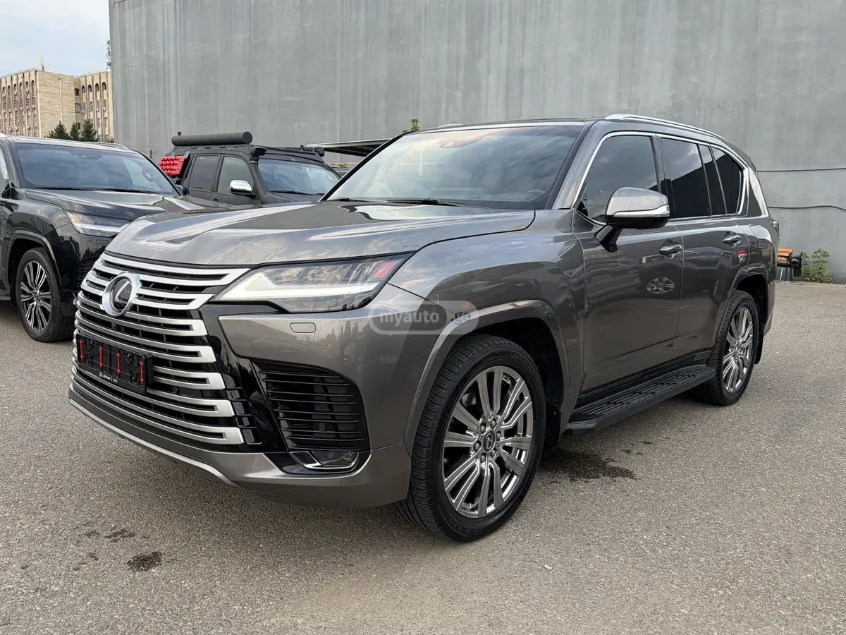 Lexus LX 600