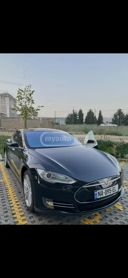 Tesla Model S 2014 — photo 2