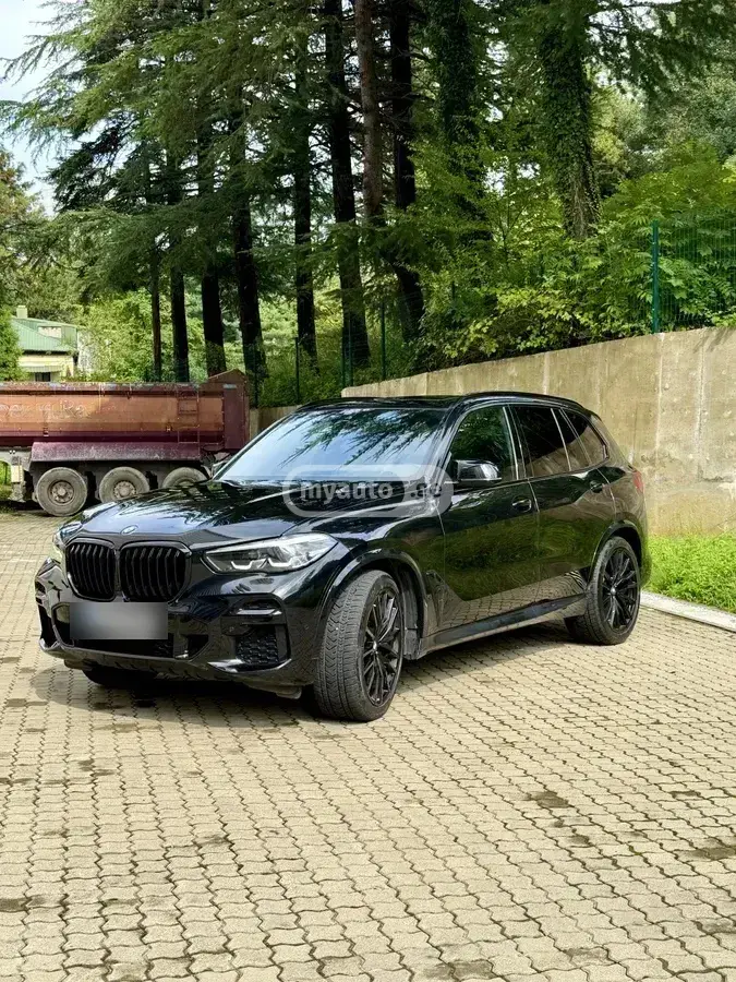 BMW X5 2022 — photo 2