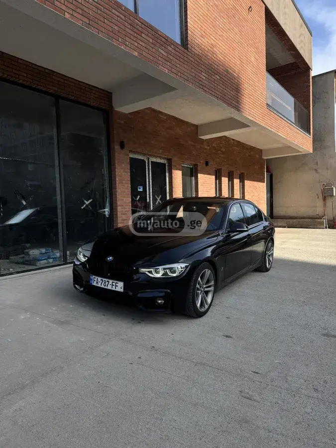 BMW 330