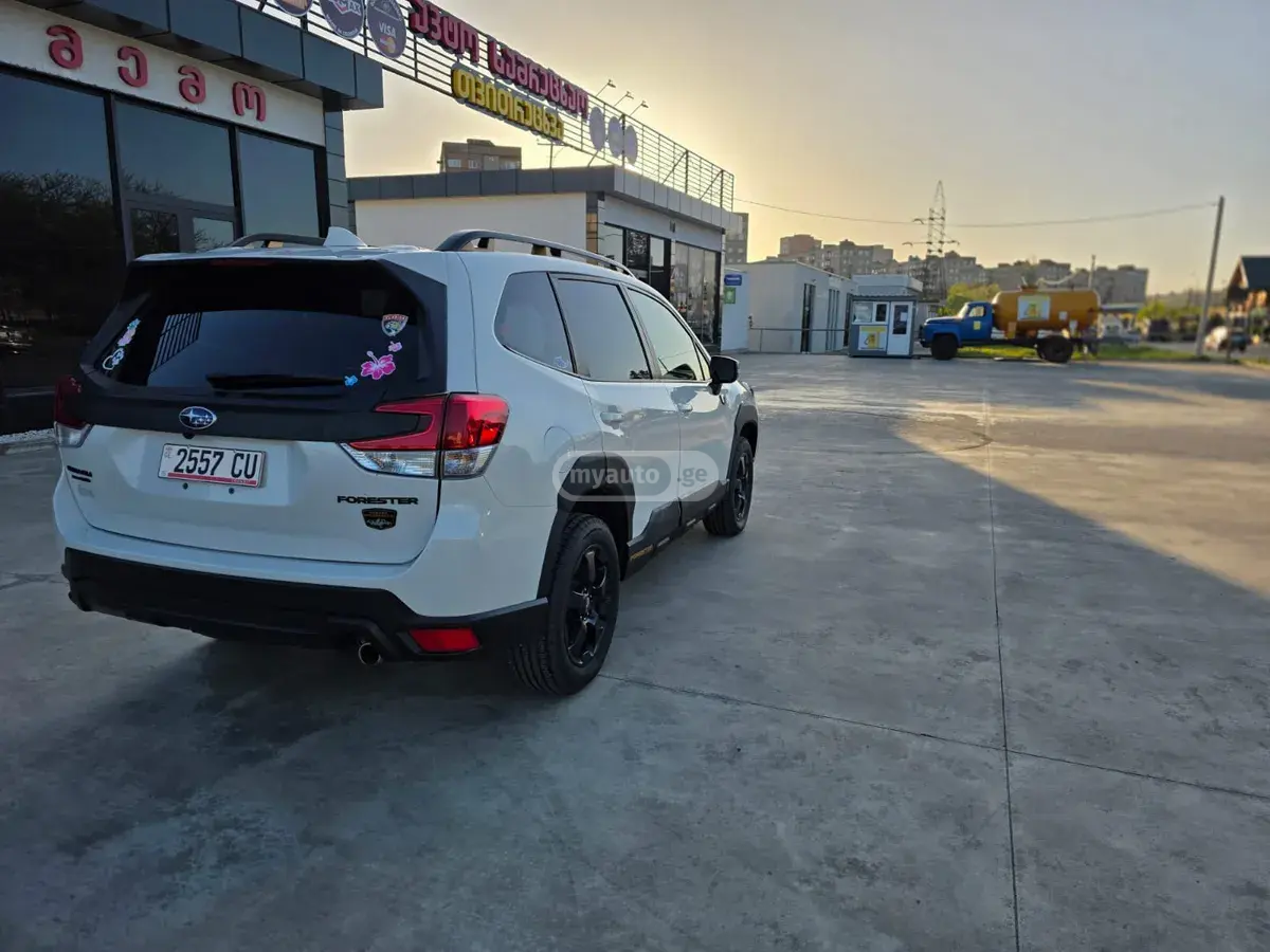 Subaru Forester 2022 — photo 2