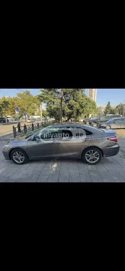 Toyota Camry 2016 — photo 2