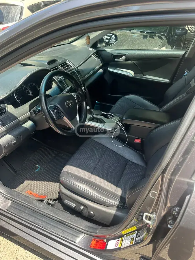 Toyota Camry 2013 — photo 2