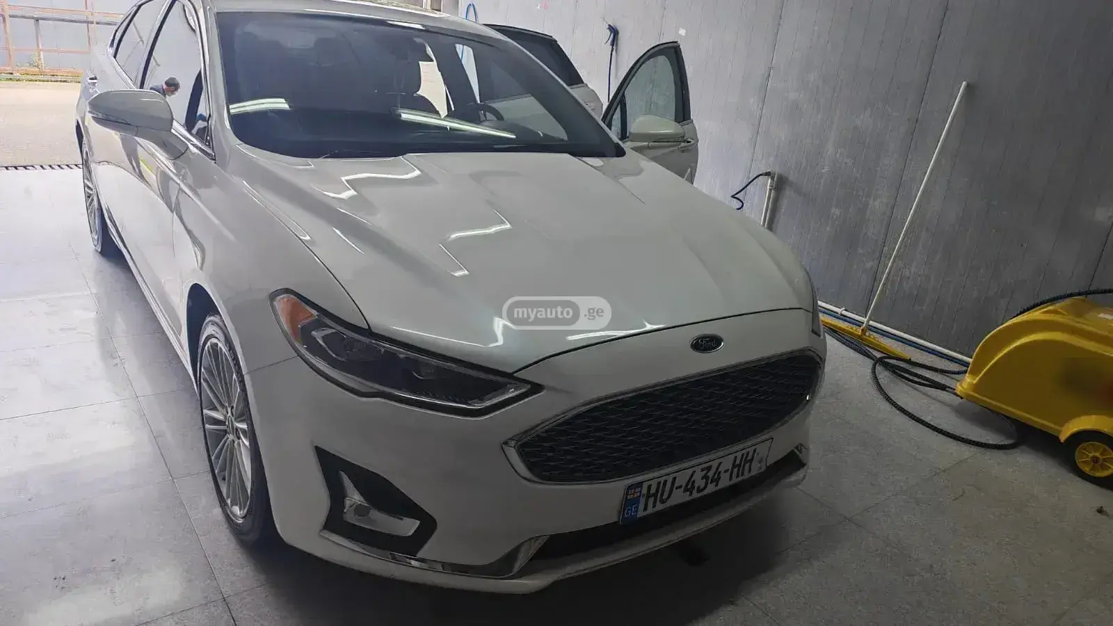 Ford Fusion 2018 — photo 2