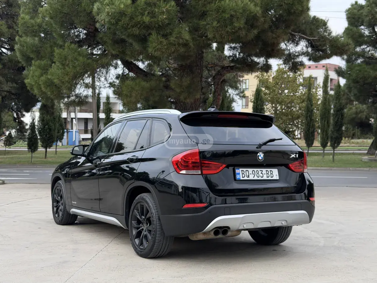 BMW X1 2013 — photo 2
