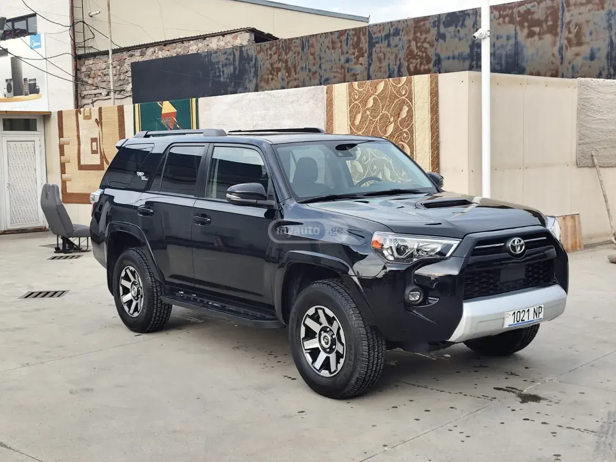 Toyota 4Runner 2021 — photo 2