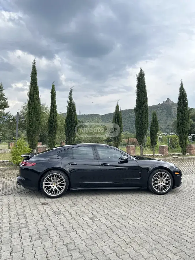 Porsche Panamera 2020 — photo 2