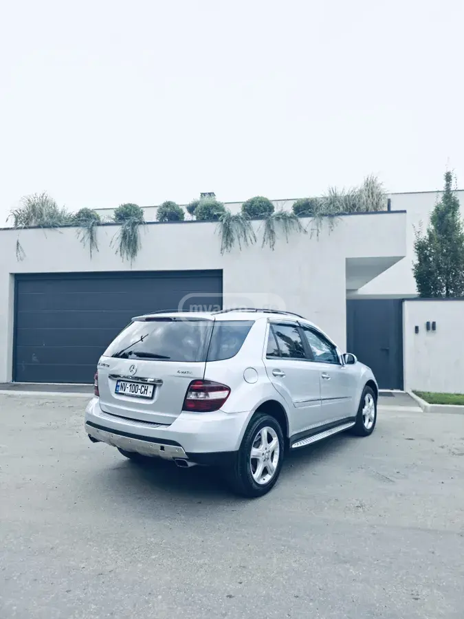 Mercedes-Benz ML 320 2008 — photo 2