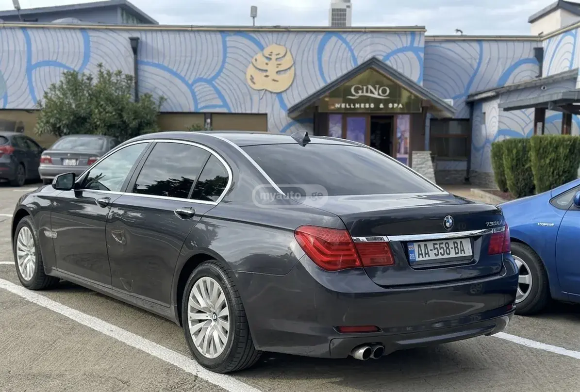 BMW 730 2010 — photo 2