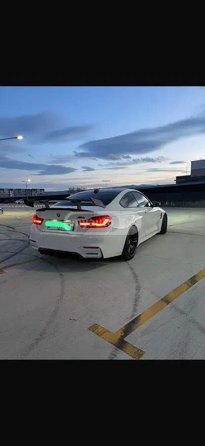 BMW M4 2015 — photo 2