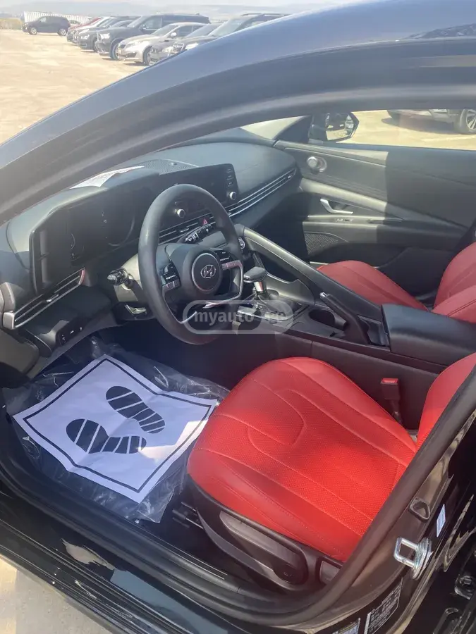 Hyundai Elantra 2022 — photo 2