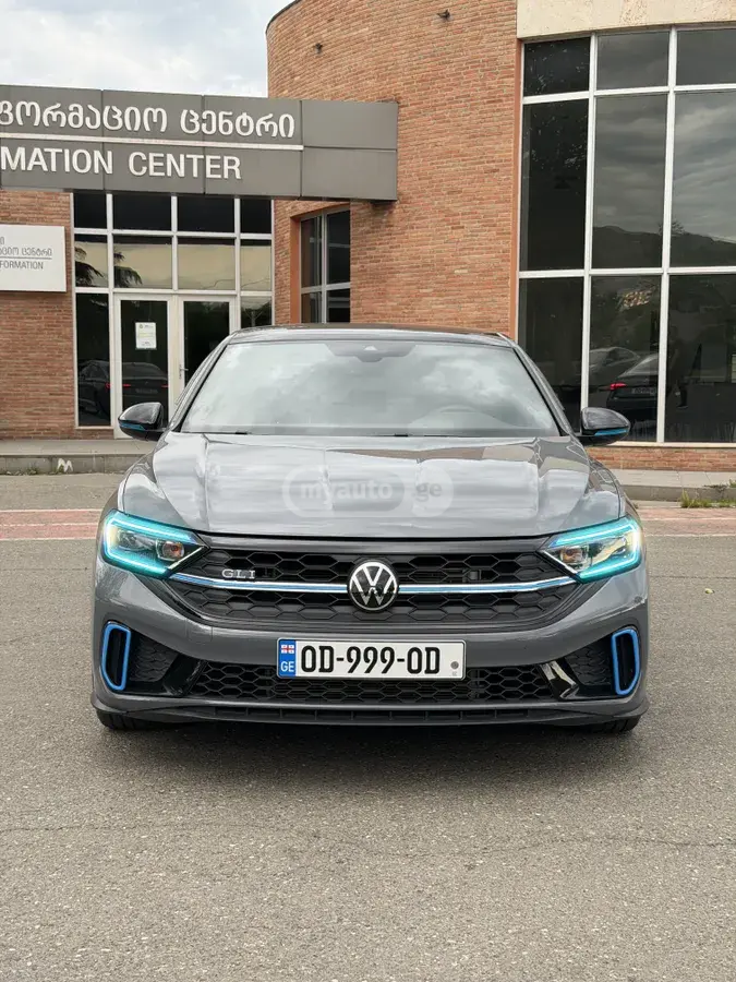 Volkswagen Jetta 2023 — photo 2