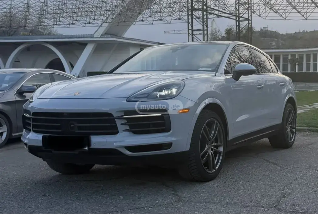 Porsche Cayenne 2022 — photo 2