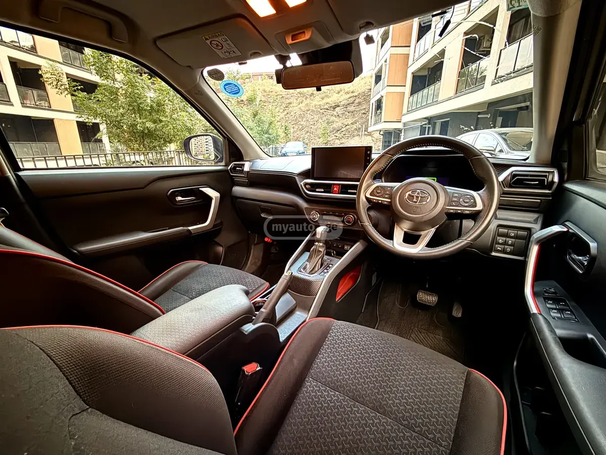 Toyota Raize 2020 — photo 2