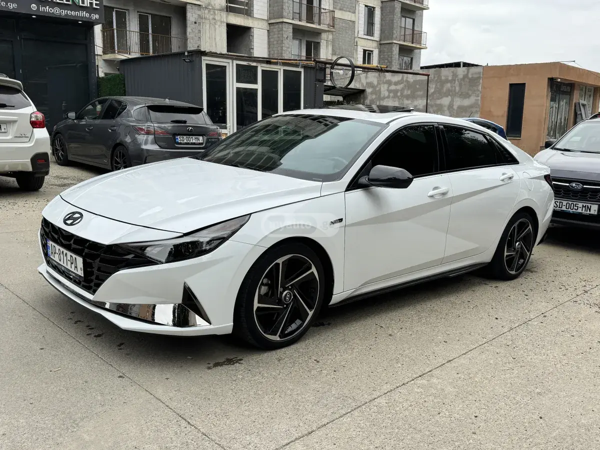Hyundai Elantra 2022 — photo 2