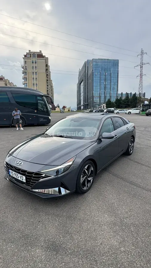 Hyundai Elantra