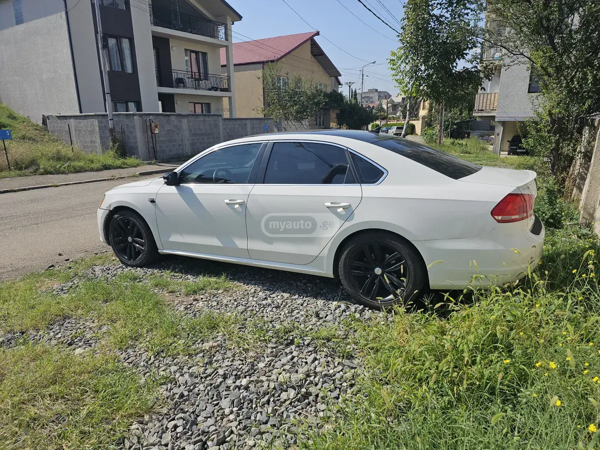 Volkswagen Passat 2015 — photo 2