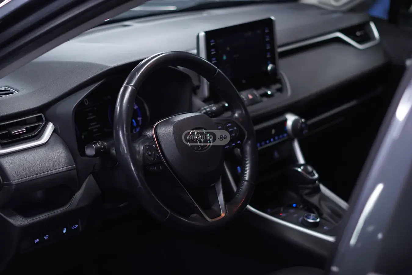 Toyota RAV4 2020 — photo 2
