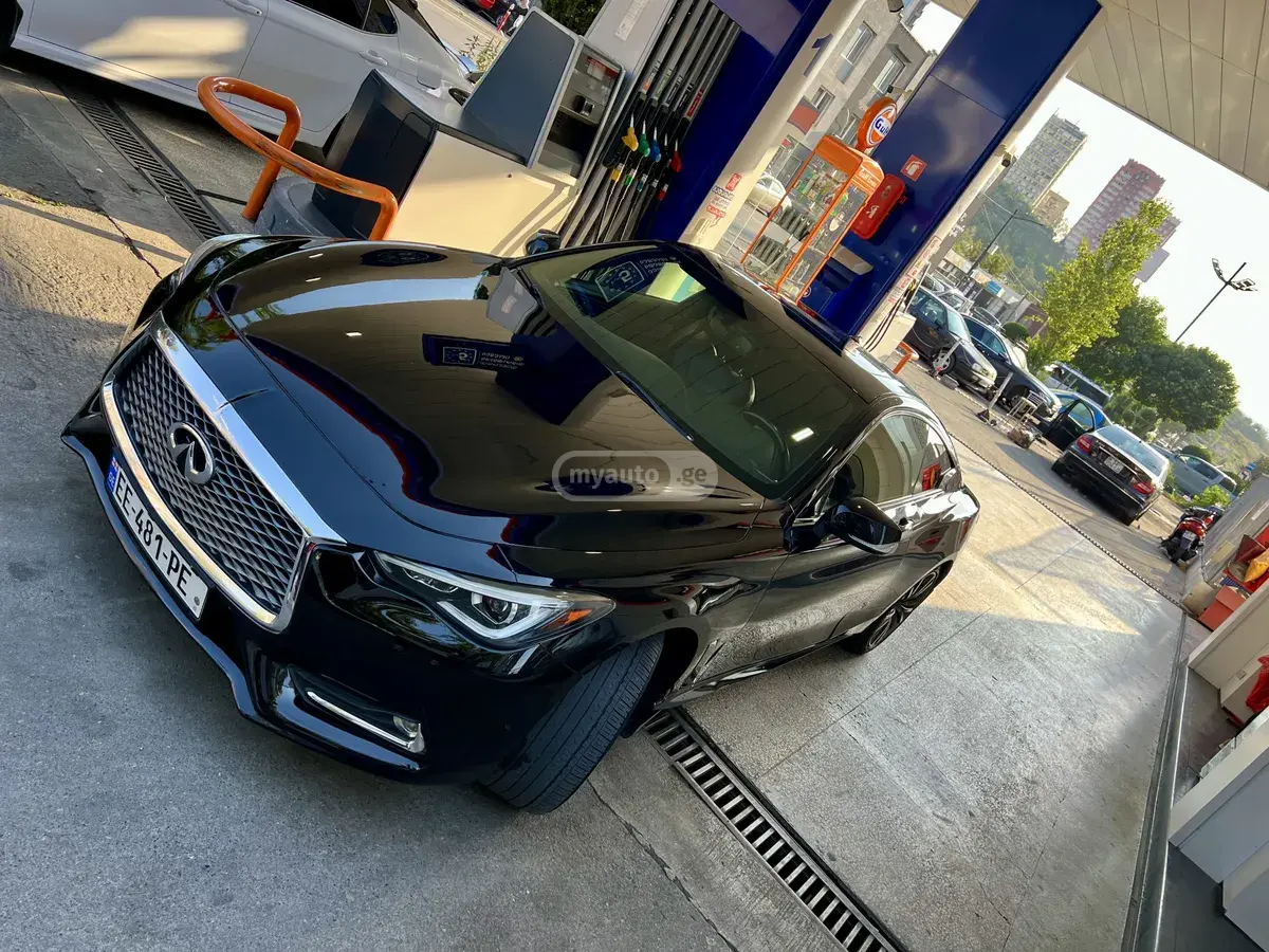 Infiniti Q60