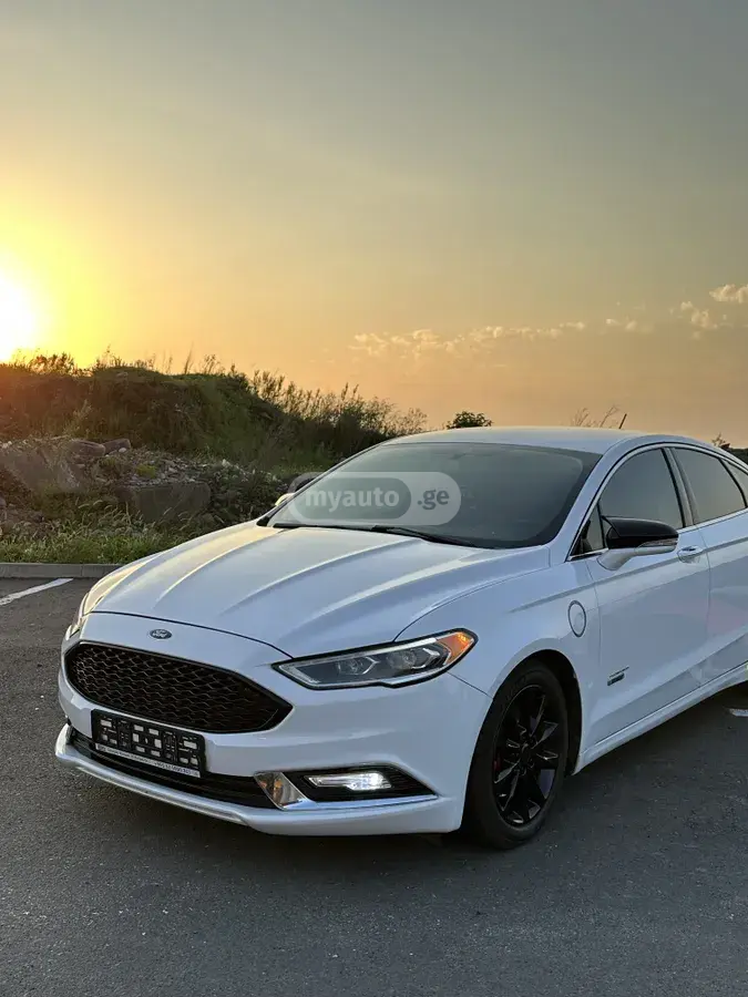 Ford Fusion 2017 — photo 2