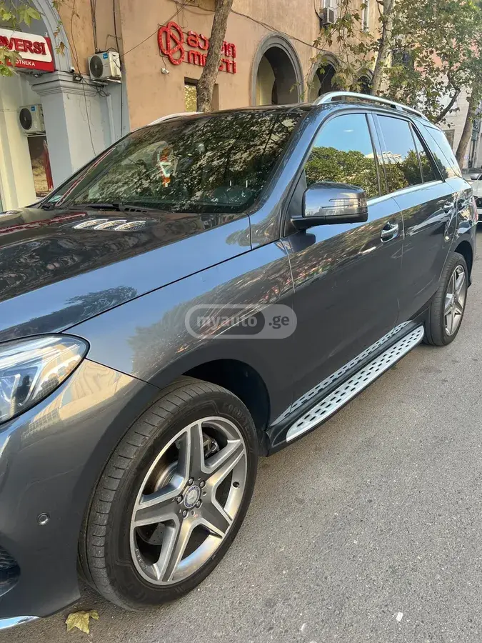 Mercedes-Benz GLE 400