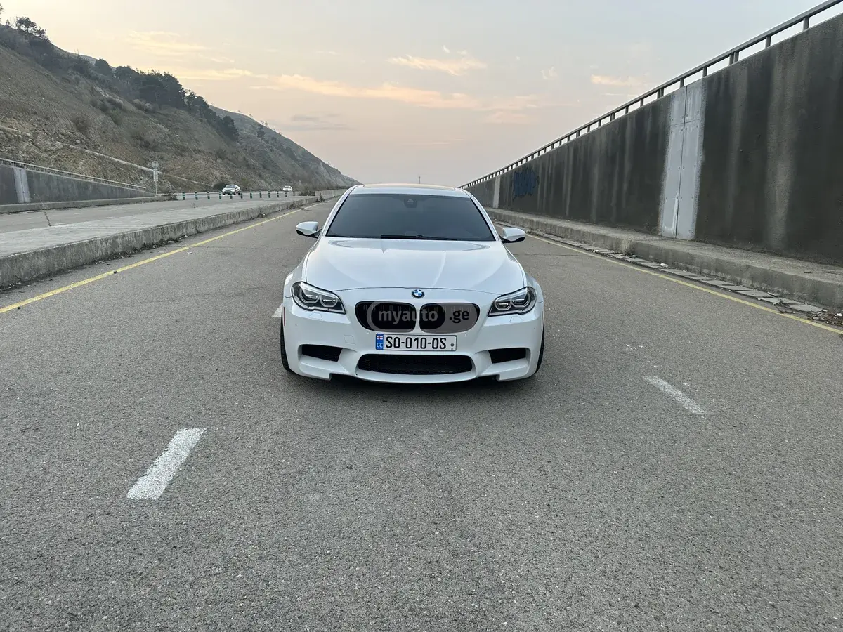 BMW M5 2014 — photo 2