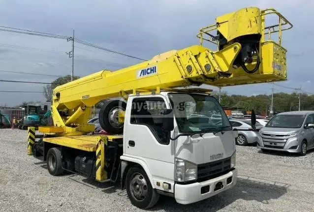 Isuzu Elf