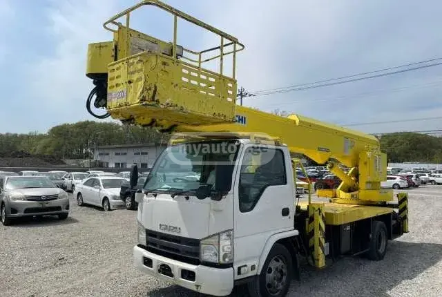 Isuzu Elf 2014 — photo 2