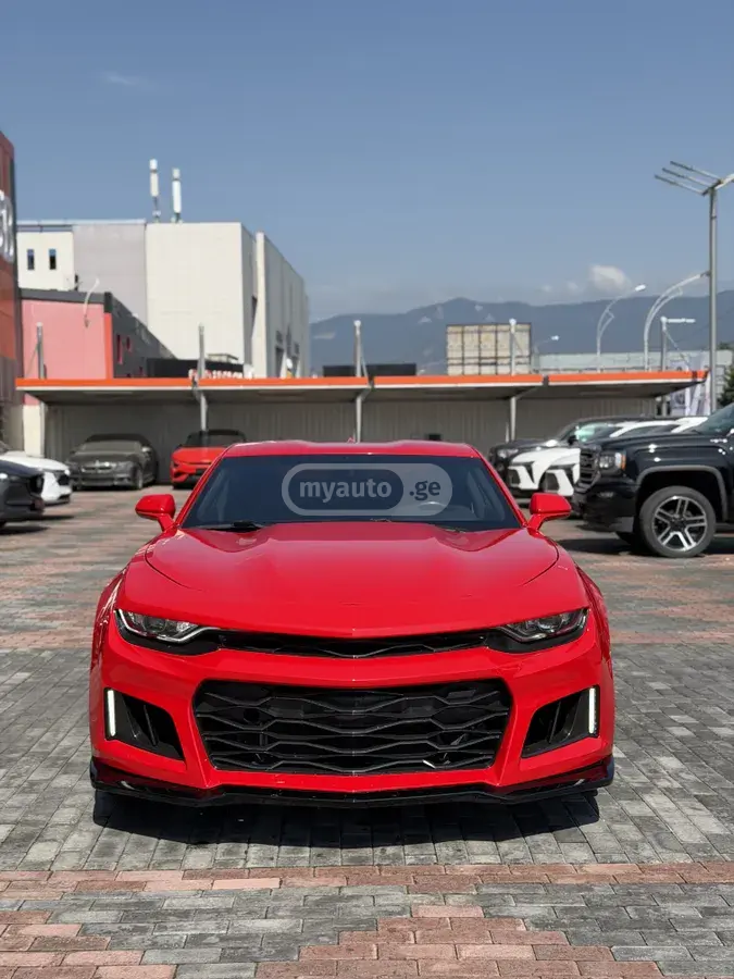 Chevrolet Camaro 2023 — photo 2