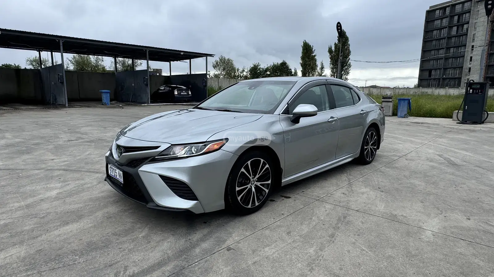 Toyota Camry 2020 — photo 2