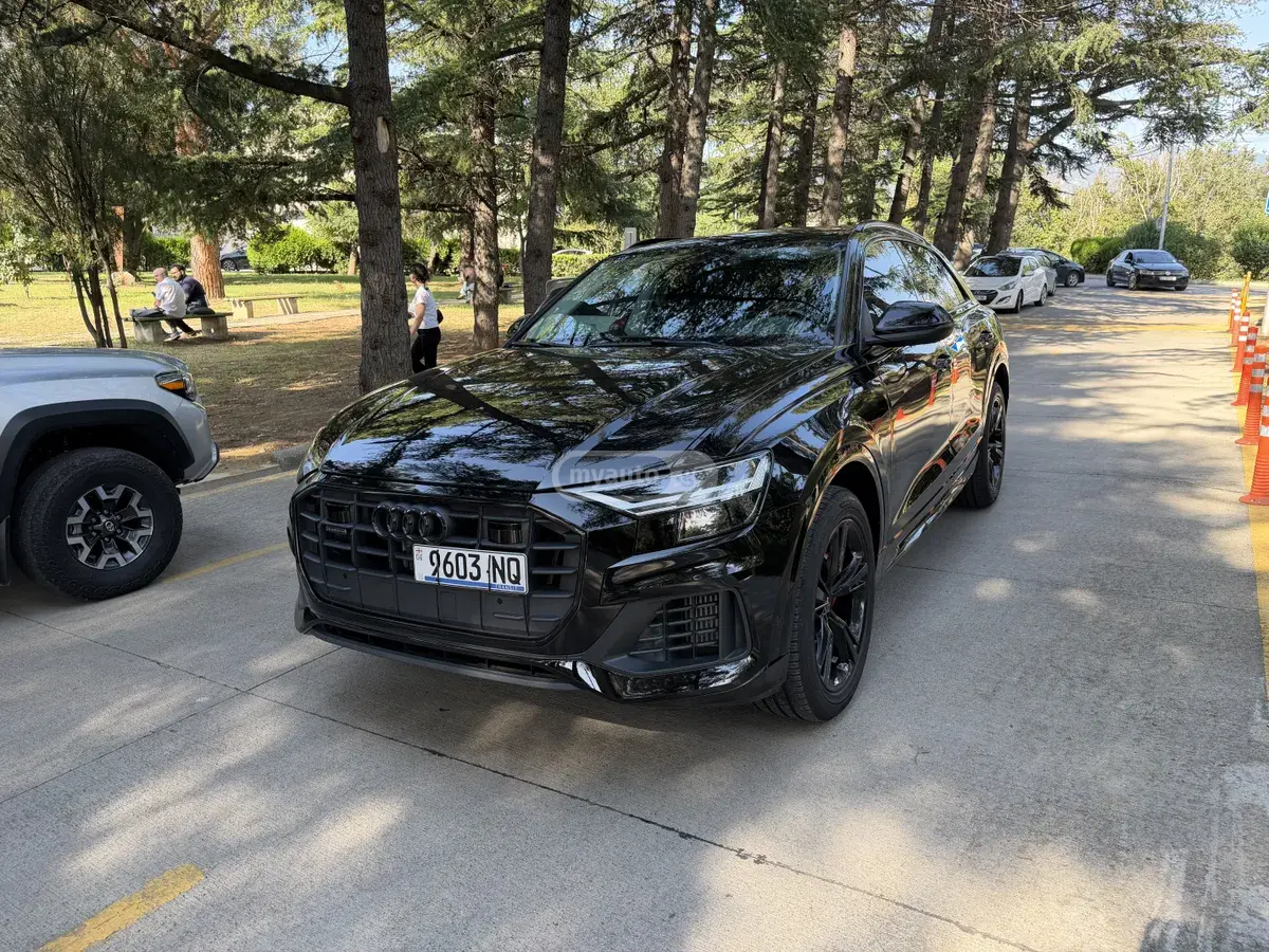 Audi Q8 2022 — photo 2