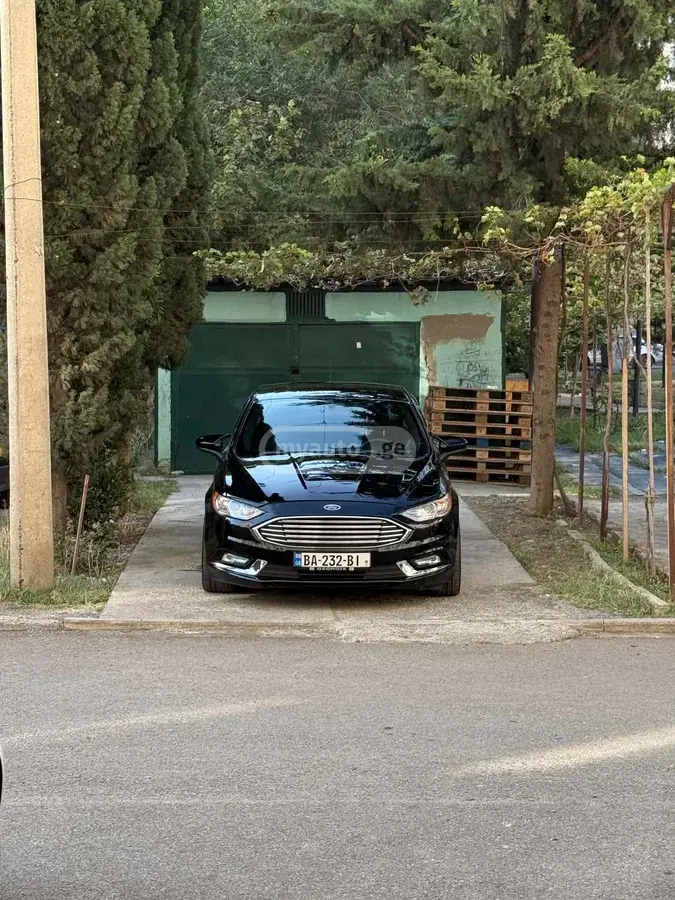 Ford Fusion 2018 — photo 2