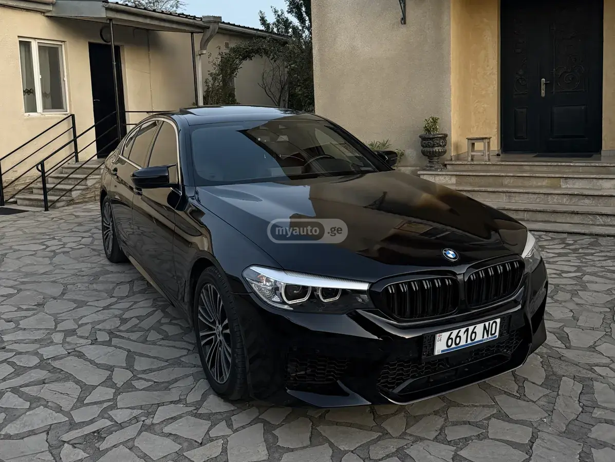 BMW 530 2018 — photo 2