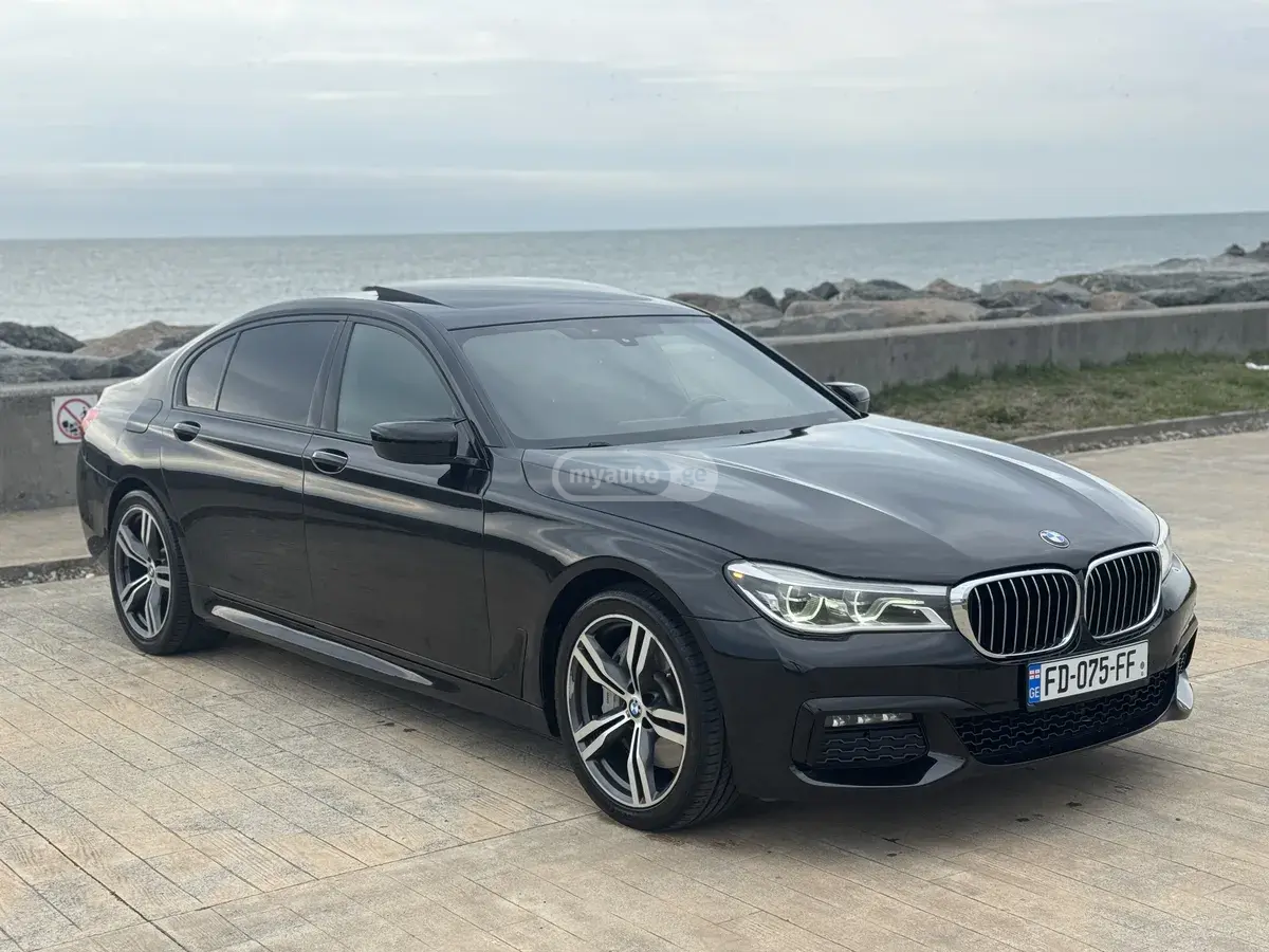 BMW 750 2017 — photo 2