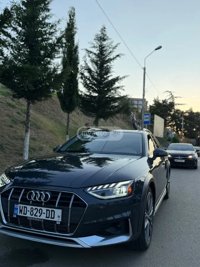 Audi allroad 2019 — photo 2